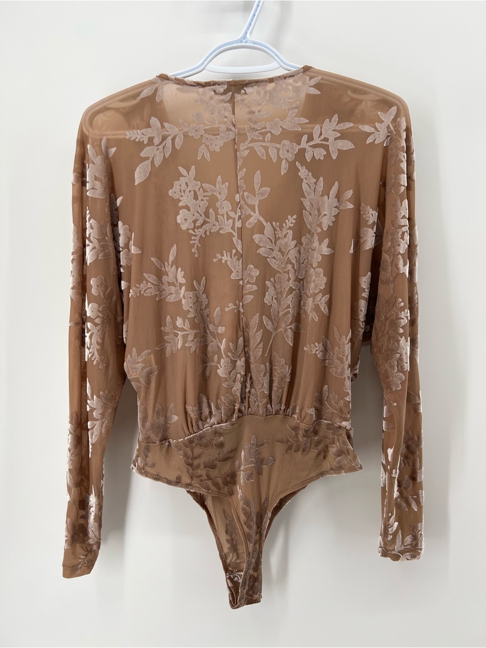 Dynamite Nude Chic Bodysuit with Textured Floral Details Woman’s Medium - Picture 3 of 5